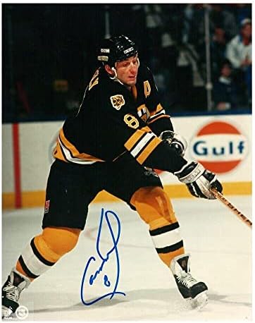 CAM NEELY Aláírt Boston Bruins 8 x 10 - Fotó 70608 - Dedikált NHL-Fotók